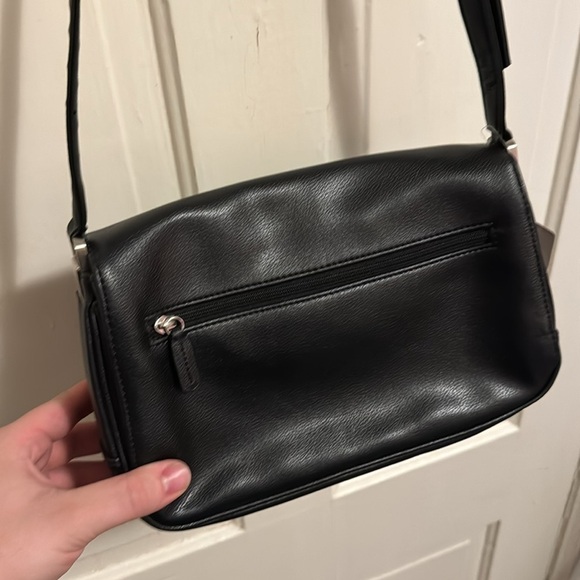 Liz Claiborne Black Leather Purse with Adjustable Strap - Picture 6 of 9